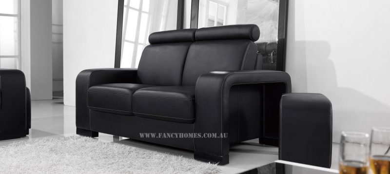 The armrests of Fancy Homes Gemma lounges suites leather sofa